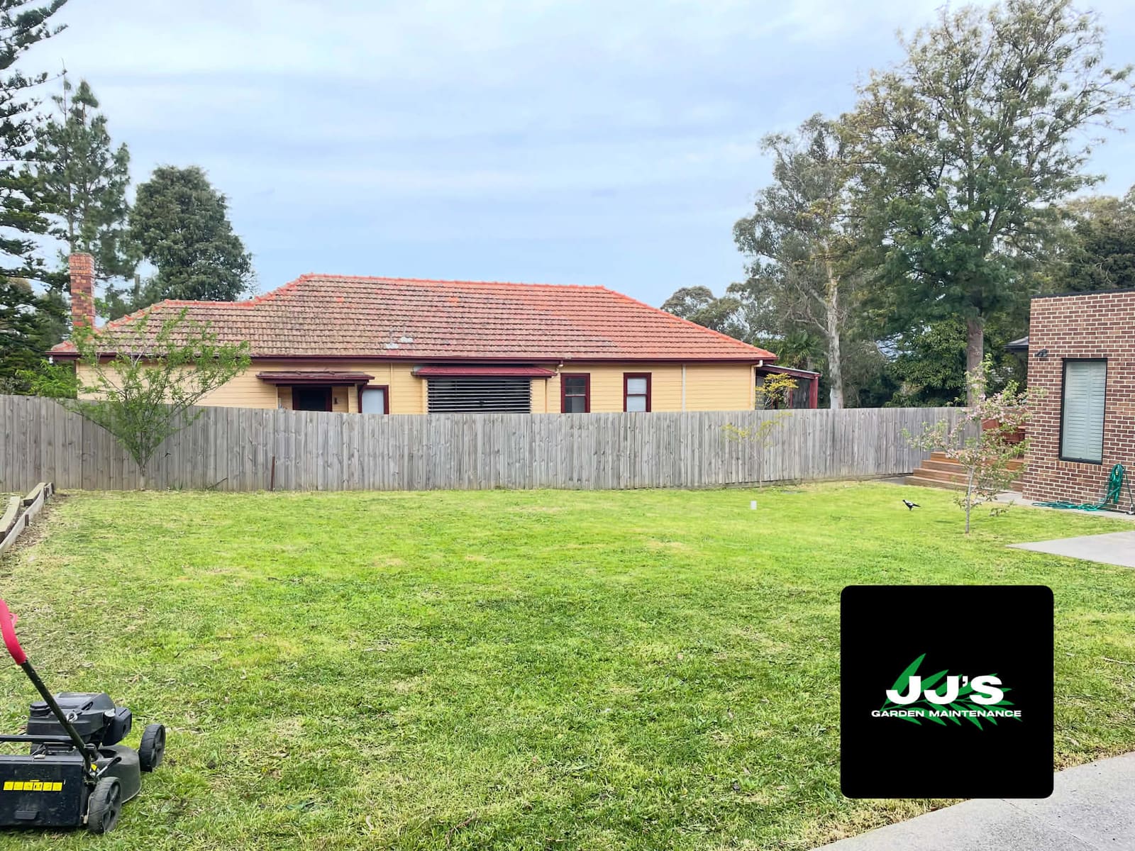 Garden maintenance onsite quote and property walkthrough